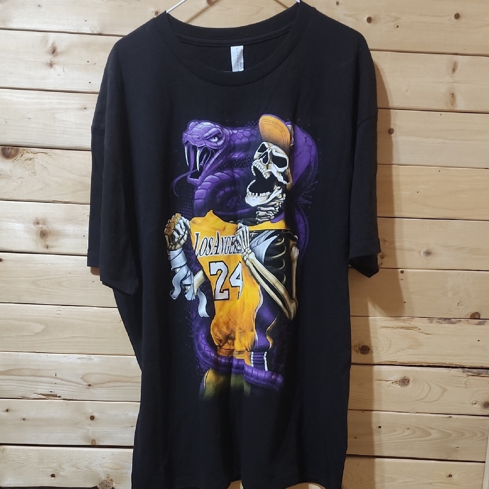 Los Angeles Lakers Kobe Bryant T-Shirt Size  2XL Tall NWOT
